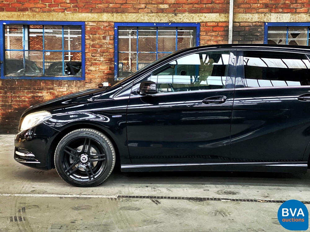 Mercedes-Benz B180 Blue Efficiency 122pk B-Klasse Ambition 2012 -Org NL-, 13-XKS-1