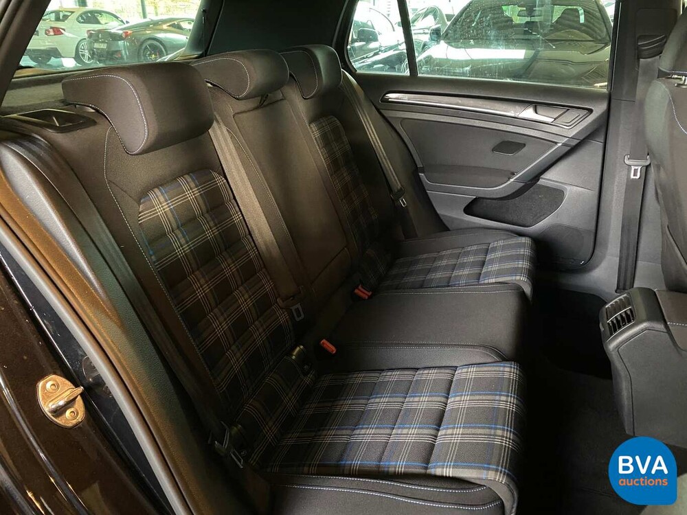 Volkswagen Golf GTE 1.4 TSI 204pk 2015 -Origineel NL-, GT-743-V