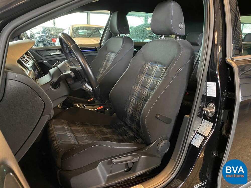 Volkswagen Golf GTE 1.4 TSI 204pk 2015 -Origineel NL-, GT-743-V