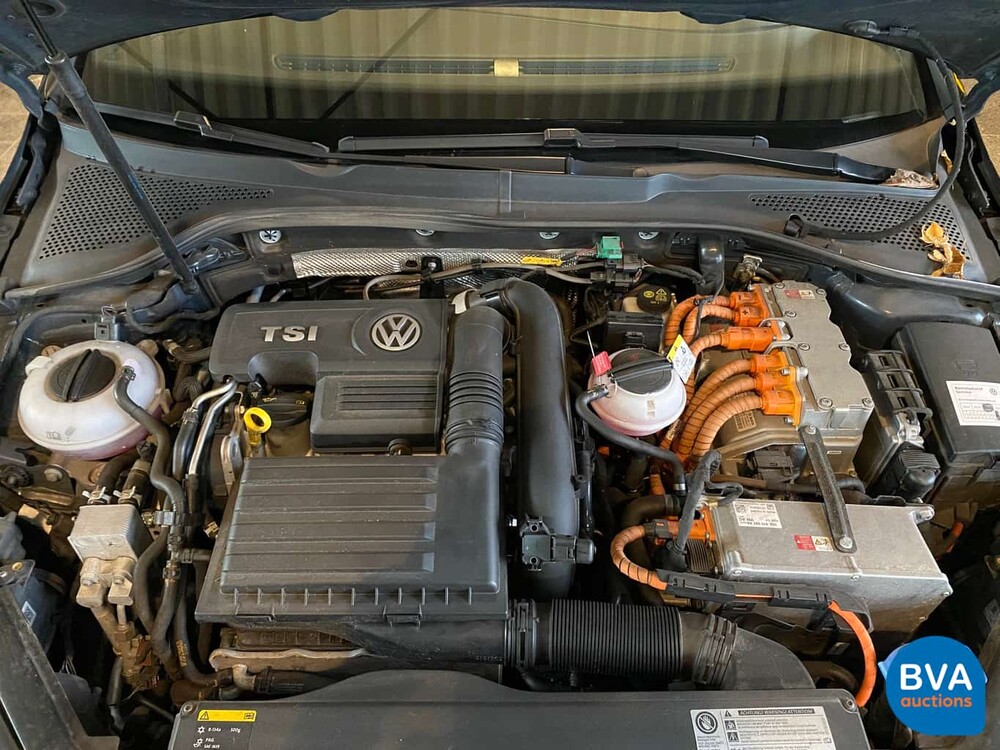 Volkswagen Golf GTE 1.4 TSI 204pk 2015 -Origineel NL-, GT-743-V