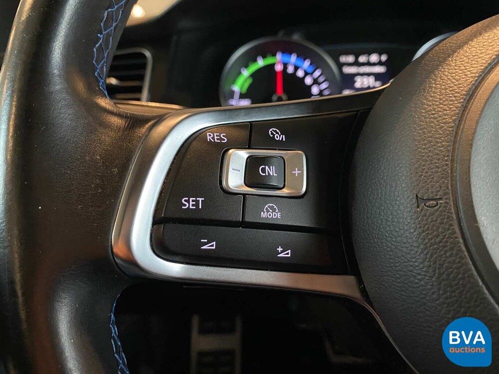 Volkswagen Golf GTE 1.4 TSI 204pk 2015 -Origineel NL-, GT-743-V