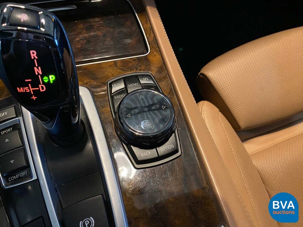 BMW 760i 544pk V12 Turbo 2014 7-serie Individual, G-433-BG
