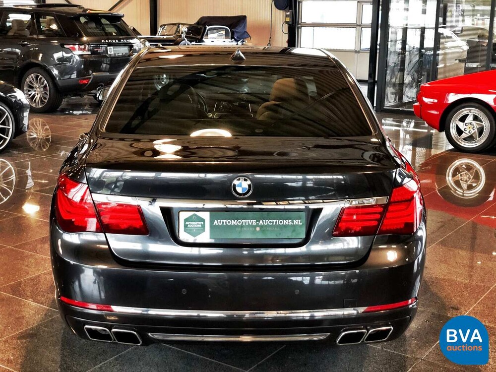 BMW 760i 544pk V12 Turbo 2014 7-serie Individual, G-433-BG
