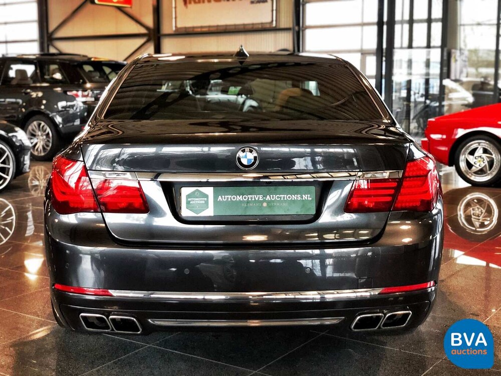 BMW 760i 544pk V12 Turbo 2014 7-serie Individual, G-433-BG