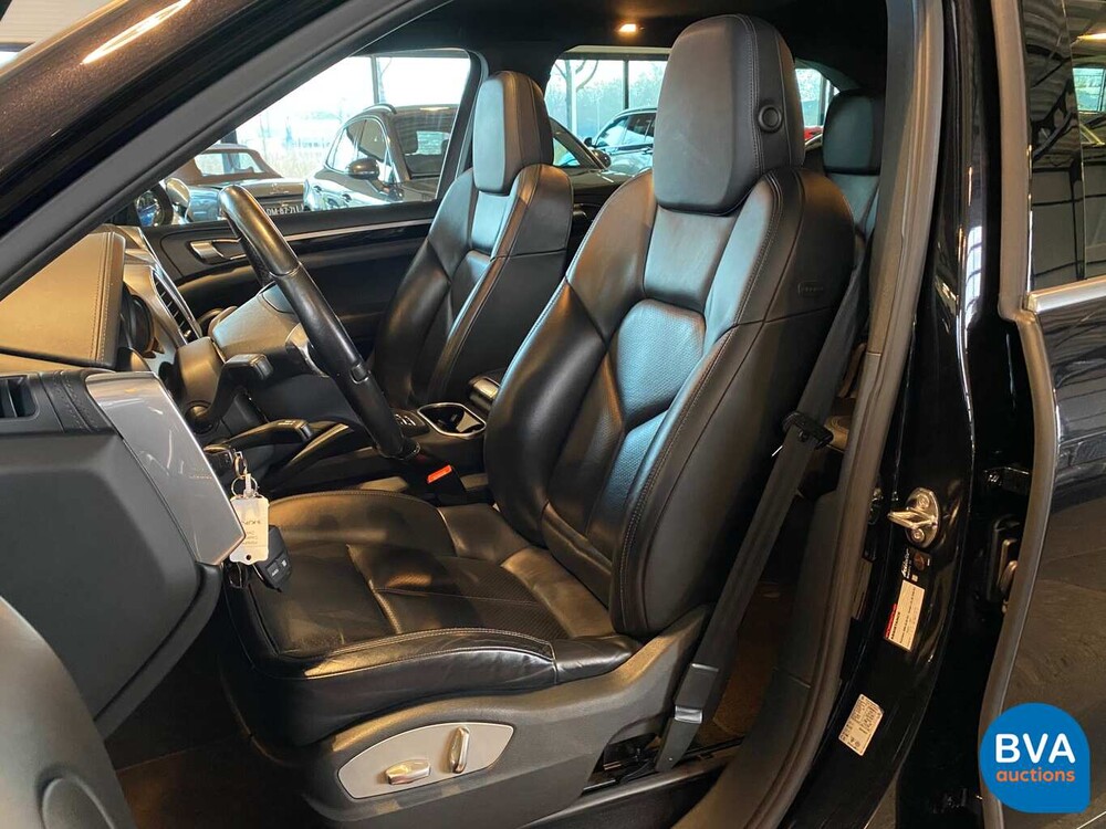 Porsche Cayenne 3.6 V6 TipTronic 2012, 9-KJP-34