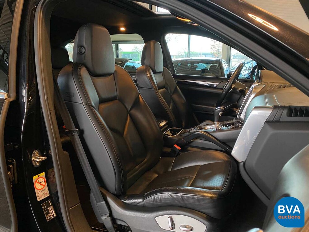 Porsche Cayenne 3.6 V6 TipTronic 2012, 9-KJP-34