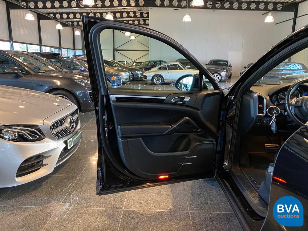 Porsche Cayenne 3.6 V6 TipTronic 2012, 9-KJP-34