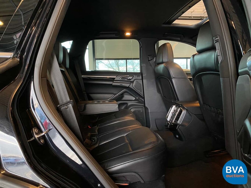 Porsche Cayenne 3.6 V6 TipTronic 2012, 9-KJP-34