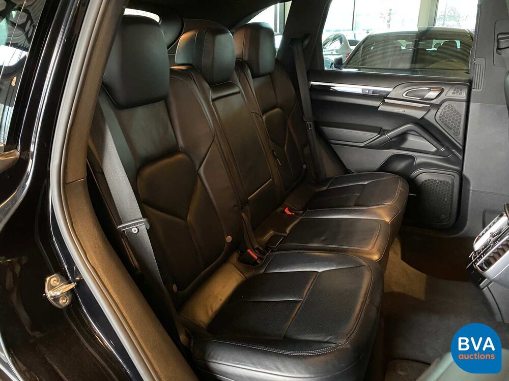 Porsche Cayenne 3.6 V6 TipTronic 2012, 9-KJP-34