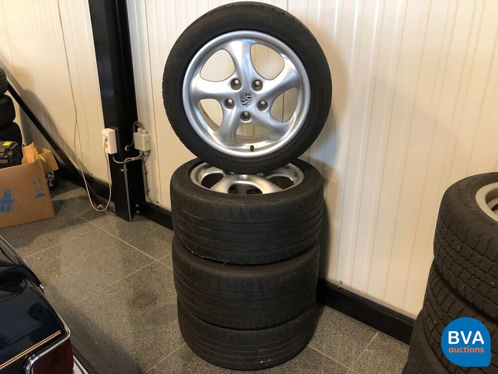 Porsche 911 3.4 Carrera Coupé 300 PS 996 1998, 47-FT-DG.