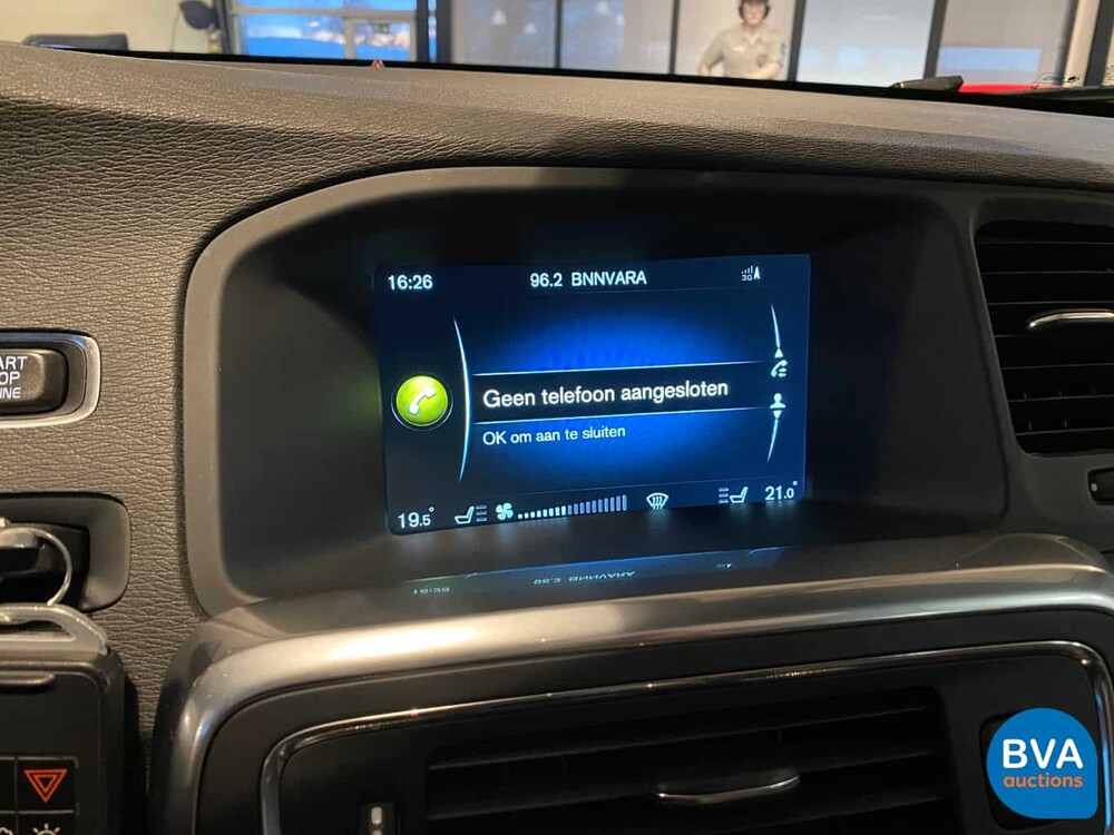 Volvo V60 D5 TwinEngine 230pk Special Edition 2015 -Origineel NL-, GT-235-V