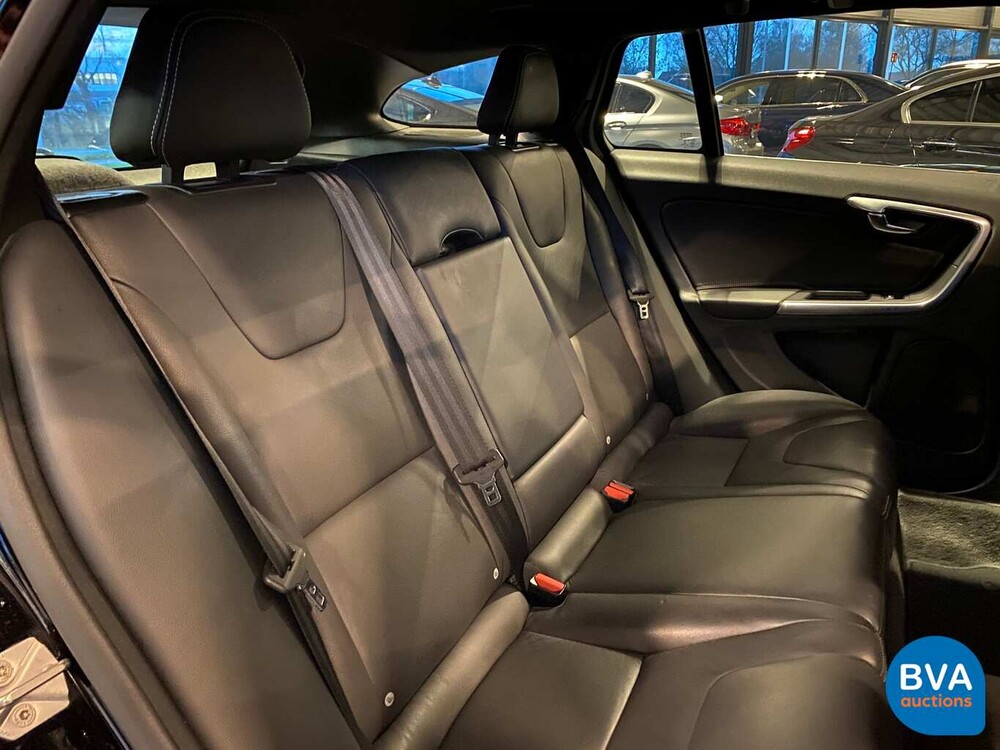 Volvo V60 D5 TwinEngine 230pk Special Edition 2015 -Origineel NL-, GT-235-V