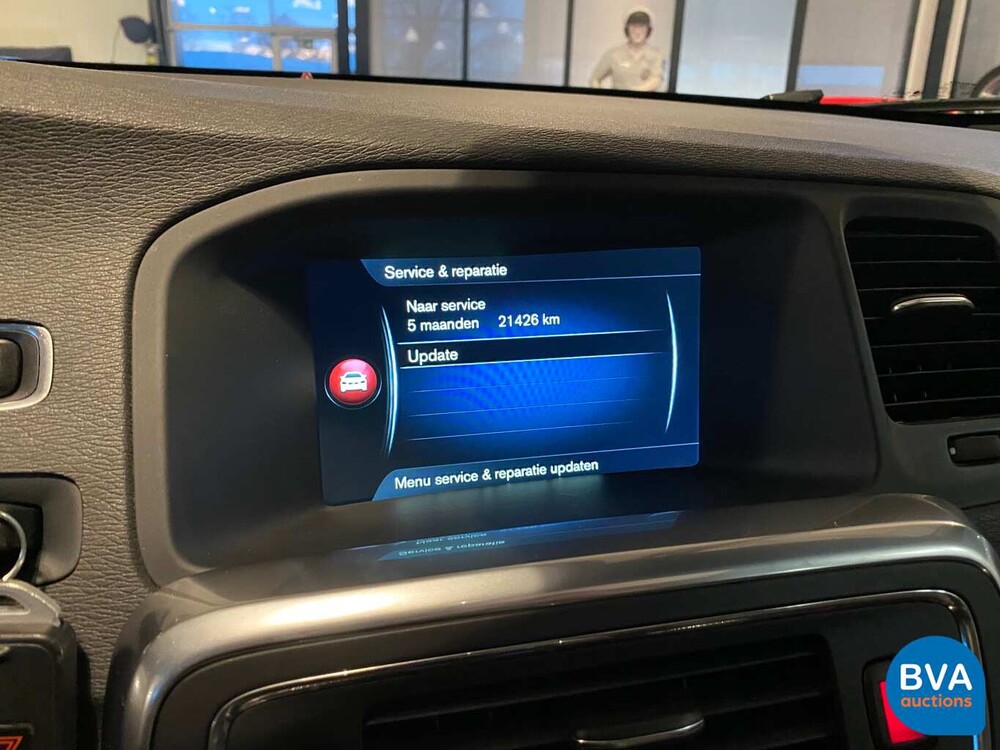 Volvo V60 D5 TwinEngine 230pk Special Edition 2015 -Origineel NL-, GT-235-V