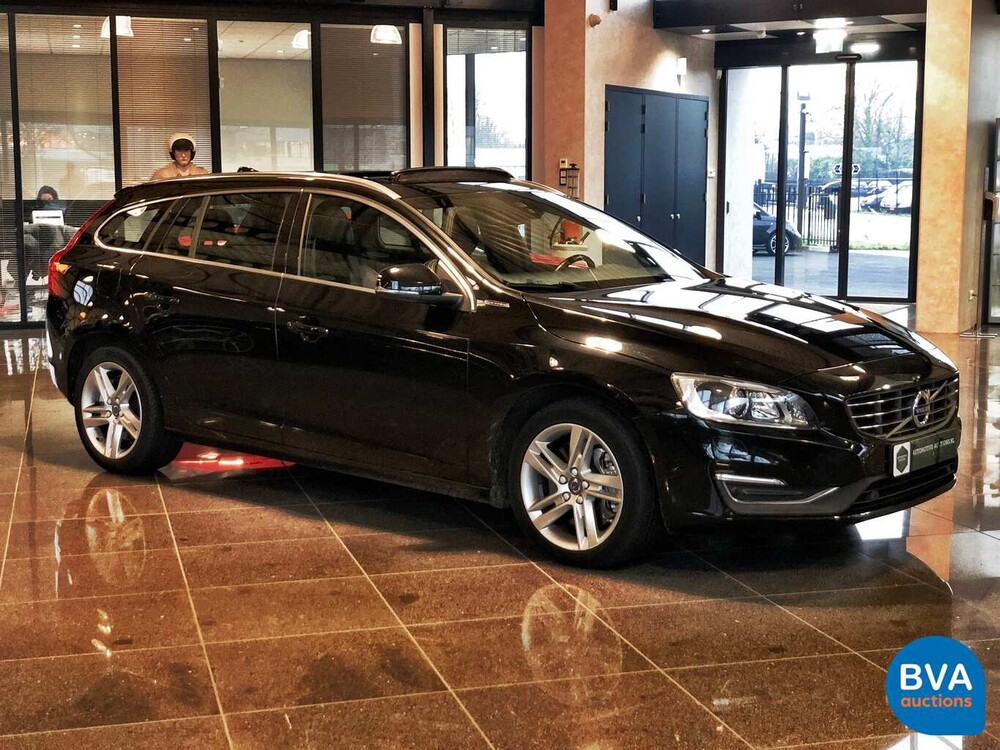 Volvo V60 D5 TwinEngine 230pk Special Edition 2015 -Origineel NL-, GT-235-V