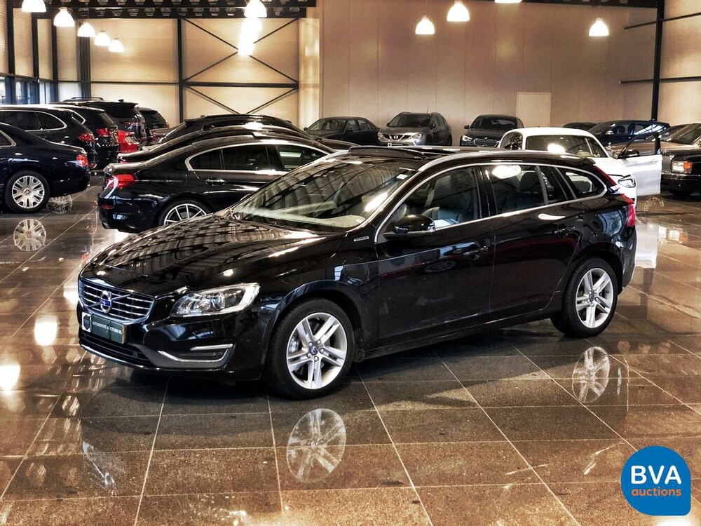 Volvo V60 D5 TwinEngine 230pk Special Edition 2015 -Origineel NL-, GT-235-V