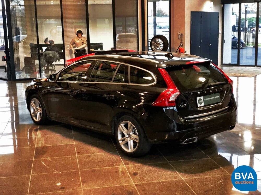 Volvo V60 D5 TwinEngine 230pk Special Edition 2015 -Origineel NL-, GT-235-V