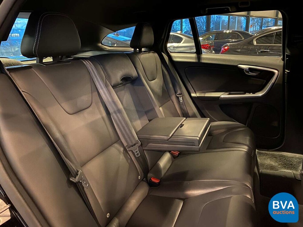 Volvo V60 D5 TwinEngine 230pk Special Edition 2015 -Origineel NL-, GT-235-V