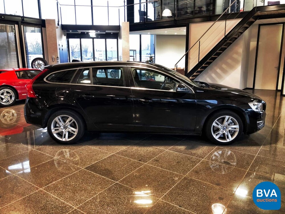 Volvo V60 D5 TwinEngine 230pk Special Edition 2015 -Origineel NL-, GT-235-V