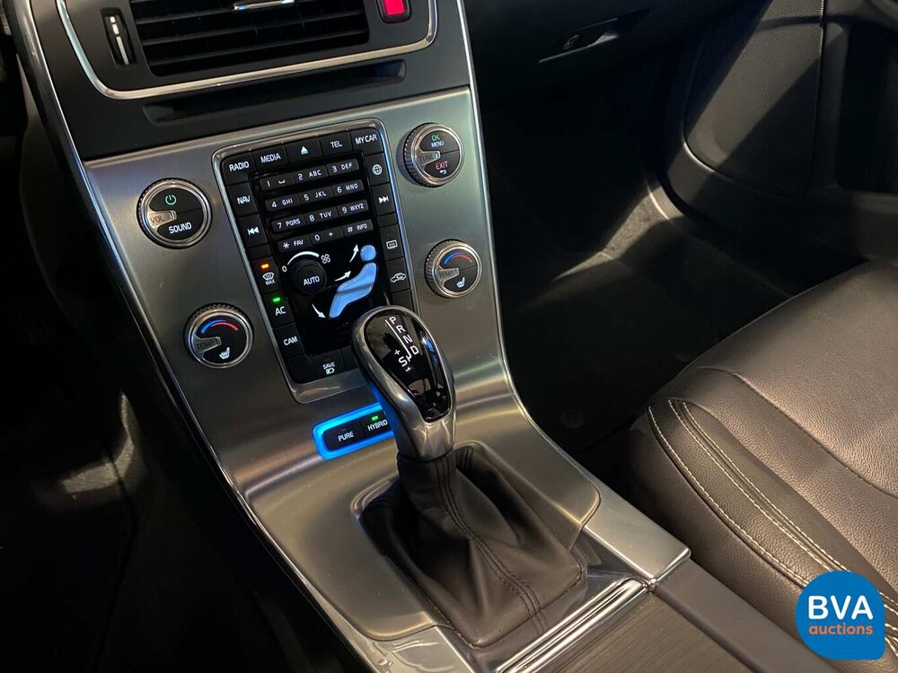 Volvo V60 D5 TwinEngine 230pk Special Edition 2015 -Origineel NL-, GT-235-V