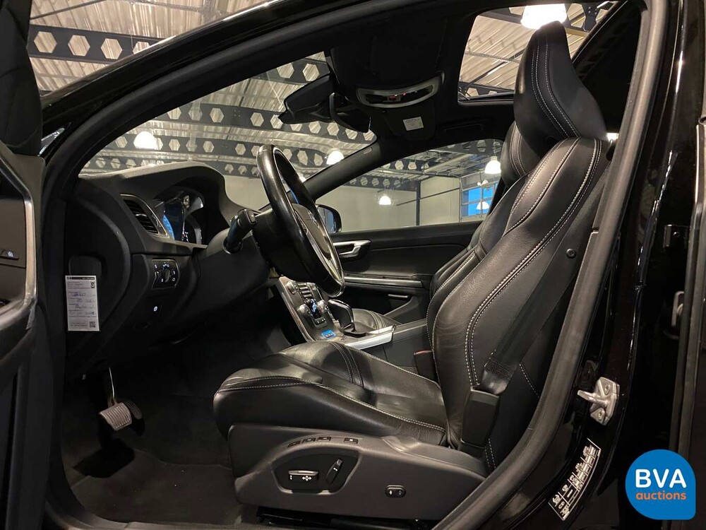 Volvo V60 D5 TwinEngine 230pk Special Edition 2015 -Origineel NL-, GT-235-V
