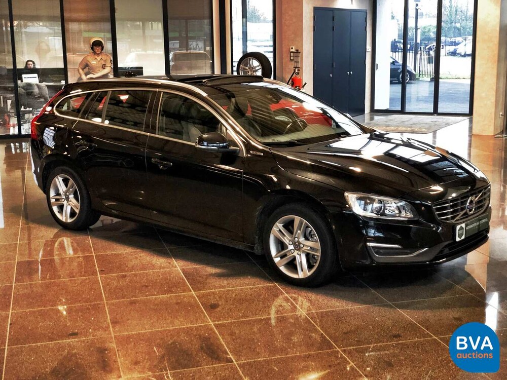 Volvo V60 D5 TwinEngine 230pk Special Edition 2015 -Origineel NL-, GT-235-V