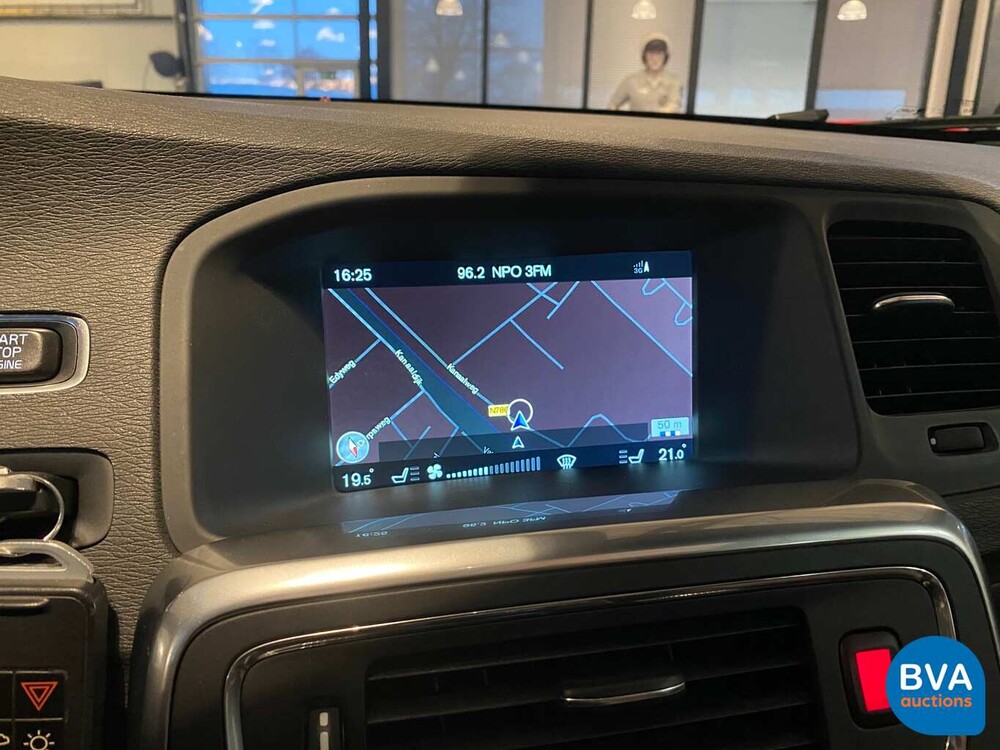 Volvo V60 D5 TwinEngine 230pk Special Edition 2015 -Origineel NL-, GT-235-V