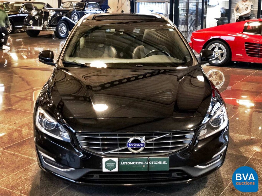Volvo V60 D5 TwinEngine 230pk Special Edition 2015 -Origineel NL-, GT-235-V
