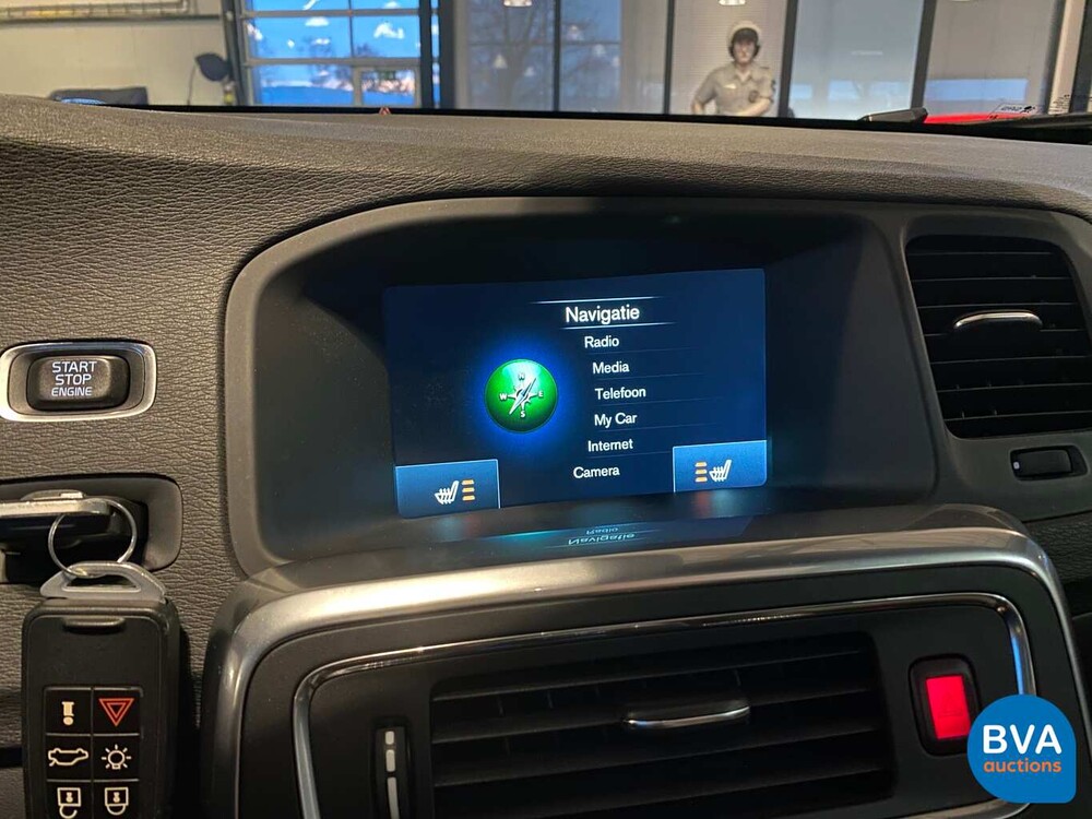 Volvo V60 D5 TwinEngine 230pk Special Edition 2015 -Origineel NL-, GT-235-V