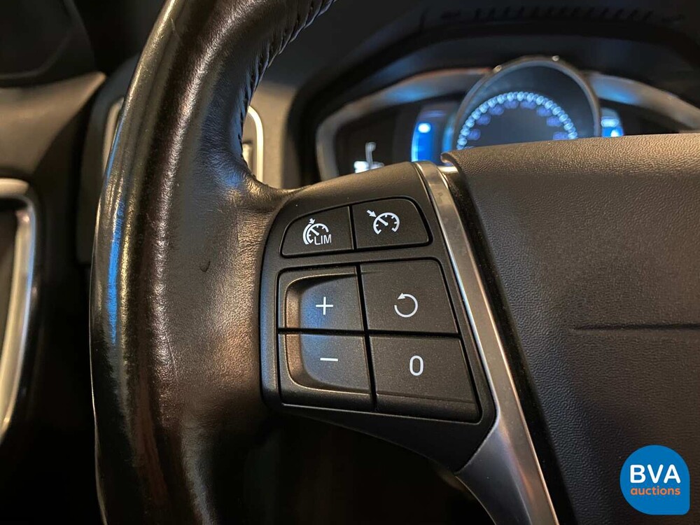 Volvo V60 D5 TwinEngine 230pk Special Edition 2015 -Origineel NL-, GT-235-V