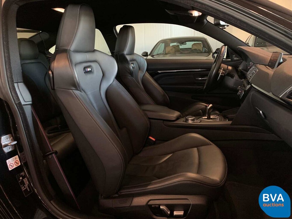 BMW M4 Competition 450pk Drivelogic Coupe 4-serie 2018 M-Performance