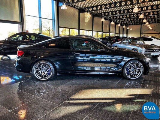 BMW M4 Competition 450hp Drivelogic Coupe 4-series 2018 M-Performance.