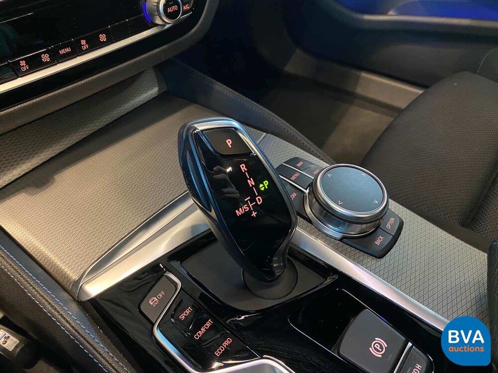 BMW 520i M-Sport Sedan 184pk 2018 -Org NL- 5-Serie, SL-177-T