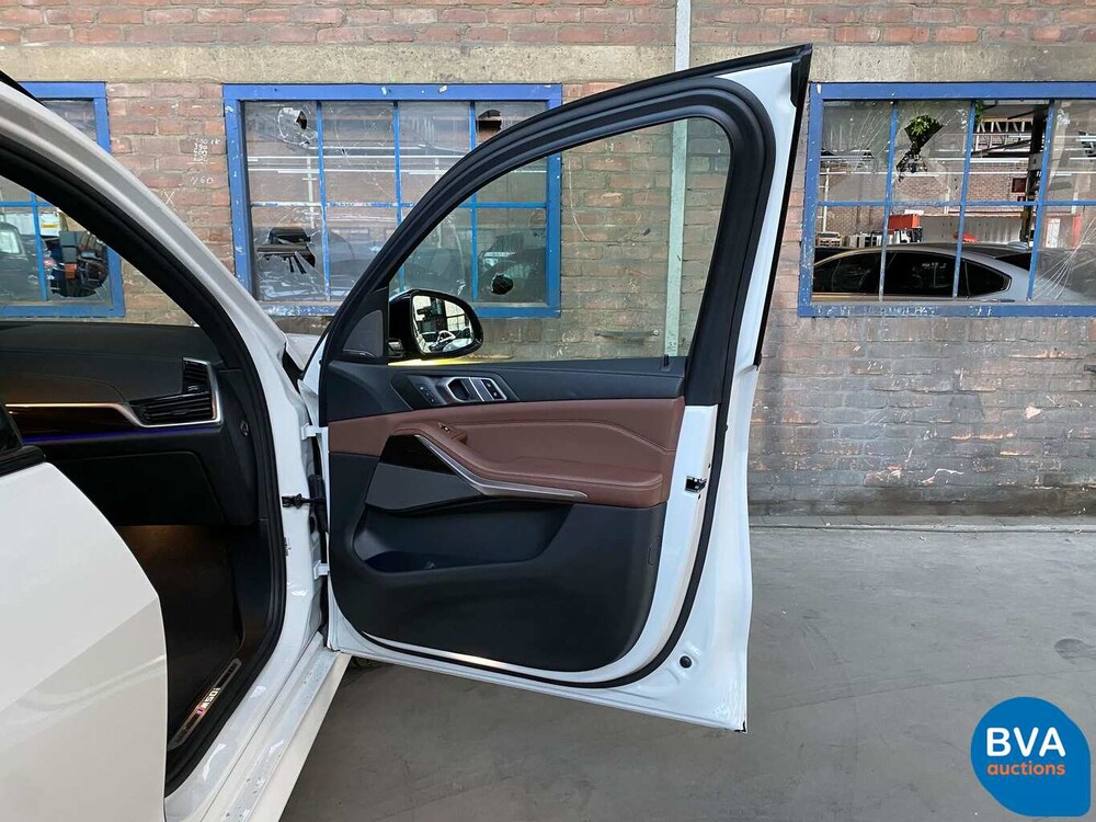 BMW X5 M50i xDrive M-Sport 4.4 V8 530 PS 2020 Shadow-Line -GARANTIE-.