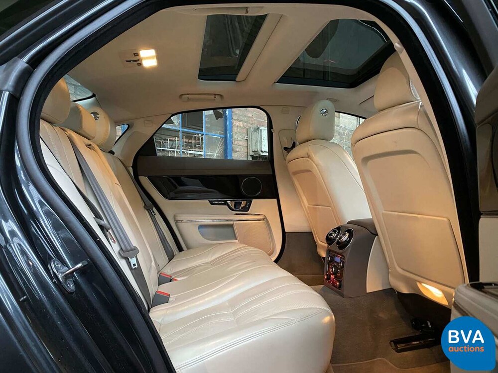 Jaguar XJ 3.0 V6D Portfolio 275 PS 2014, TS-960-J.