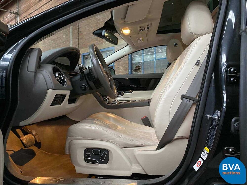 Jaguar XJ 3.0 V6D Portfolio 275 PS 2014, TS-960-J.
