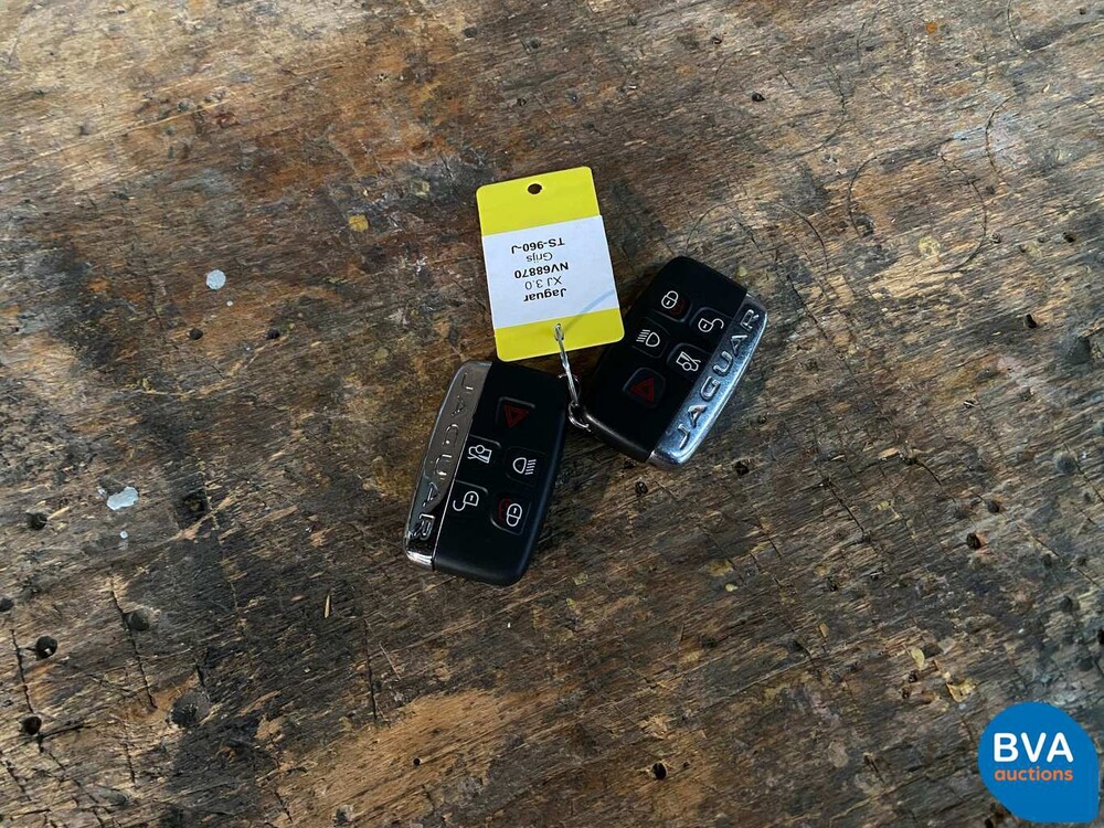 Jaguar XJ 3.0 V6D Portfolio 275 PS 2014, TS-960-J.