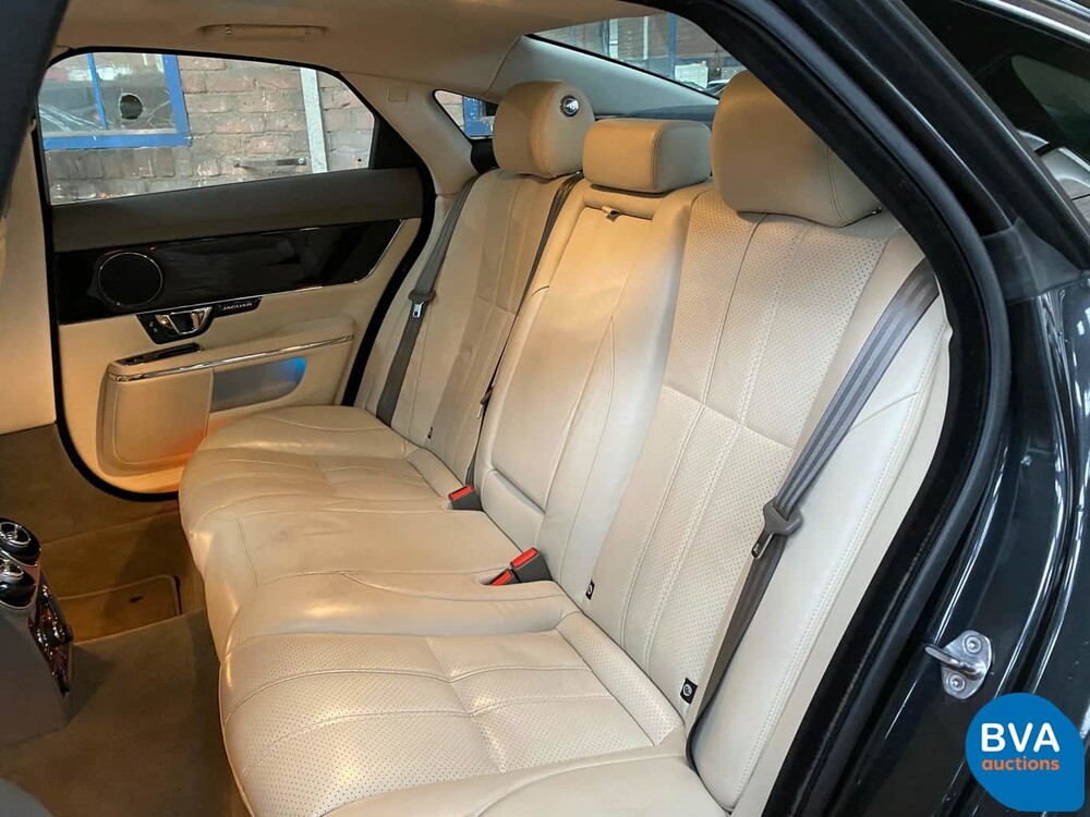 Jaguar XJ 3.0 V6D Portfolio 275 PS 2014, TS-960-J.