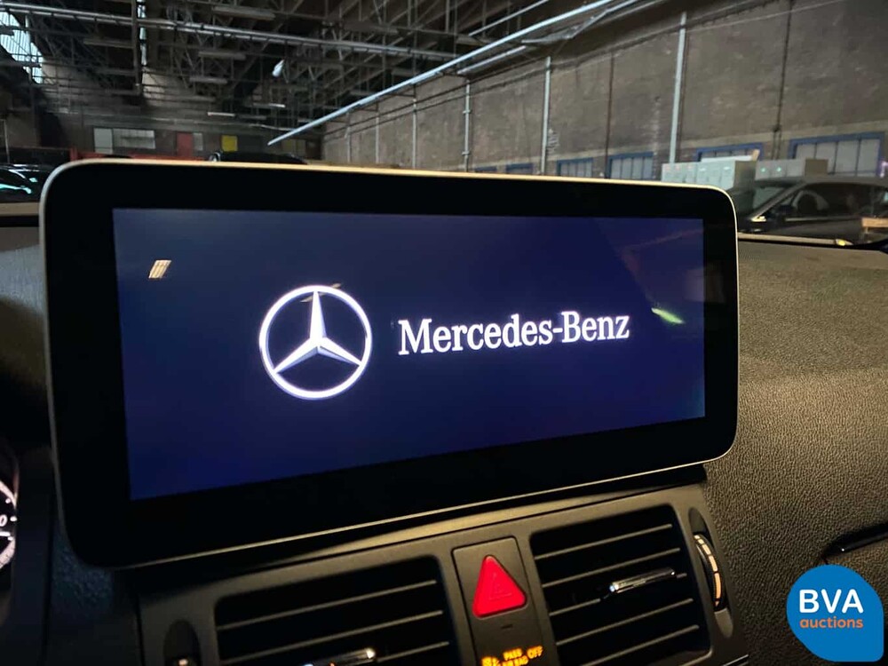 Mercedes-Benz C300 Limousine V6 231 PS C-Klasse 2010, J-380-TH.