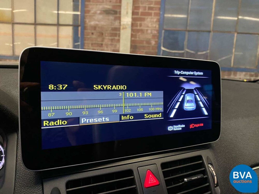 Mercedes-Benz C300 Limousine V6 231 PS C-Klasse 2010, J-380-TH.