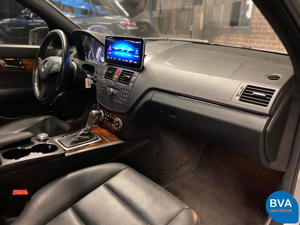 Mercedes-Benz C300 Limousine V6 231 PS C-Klasse 2010, J-380-TH.