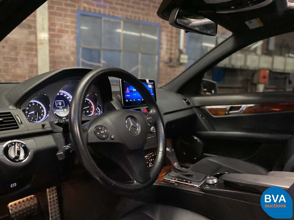 Mercedes-Benz C300 Limousine V6 231 PS C-Klasse 2010, J-380-TH.