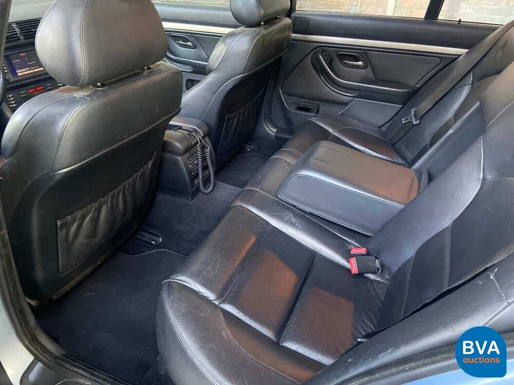BMW M5 E39 Limousine 400 PS 5er 2000 -Original Dutch-, 99-DZ-VZ.