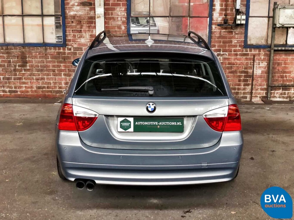 BMW 330xi Touring 230 PS Youngtimer E91 2005.