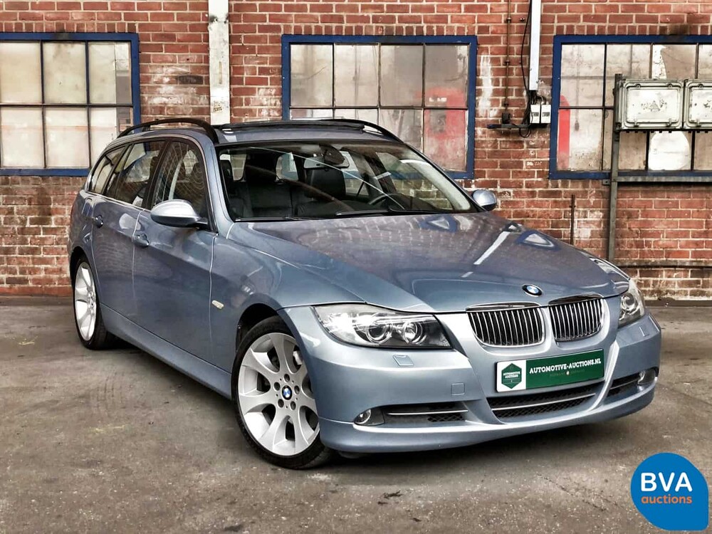 BMW 330xi Touring 230 PS Youngtimer E91 2005.