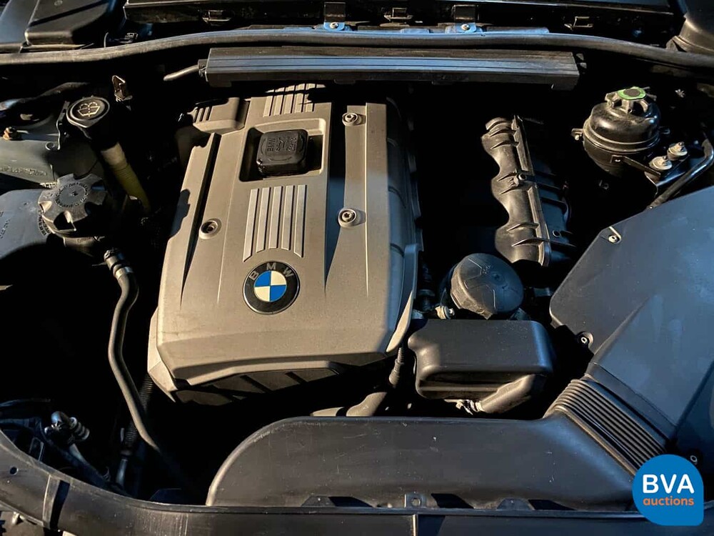 BMW 330xi Touring 230 PS Youngtimer E91 2005.