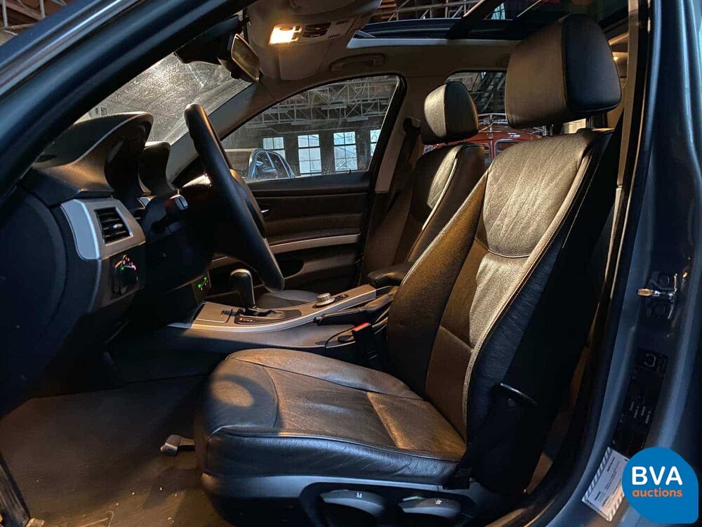 BMW 330xi Touring 230 PS Youngtimer E91 2005.