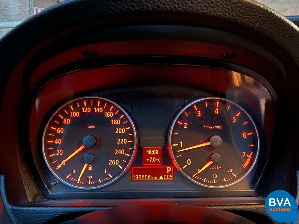 BMW 330xi Touring 230 PS Youngtimer E91 2005.