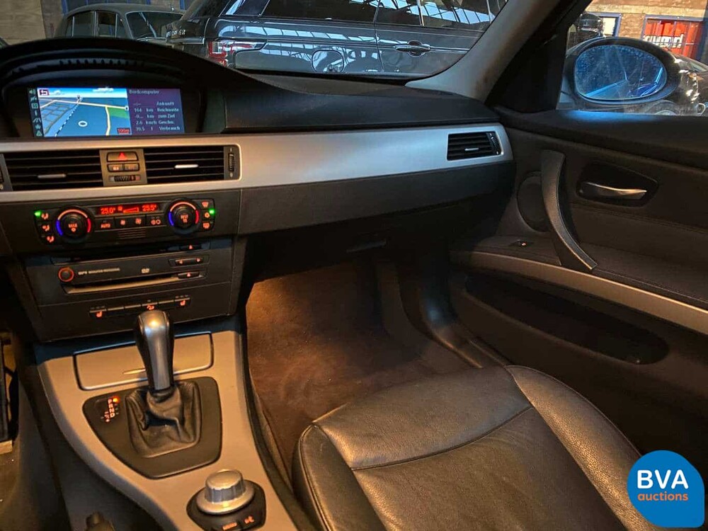 BMW 330xi Touring 230 PS Youngtimer E91 2005.