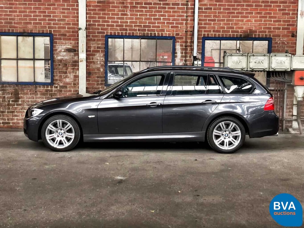 BMW 330xi Touring M Paket 3er 258 PS E91 Youngtimer 2005, J-694-JT.
