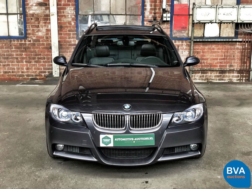 BMW 330xi Touring M Paket 3er 258 PS E91 Youngtimer 2005, J-694-JT.